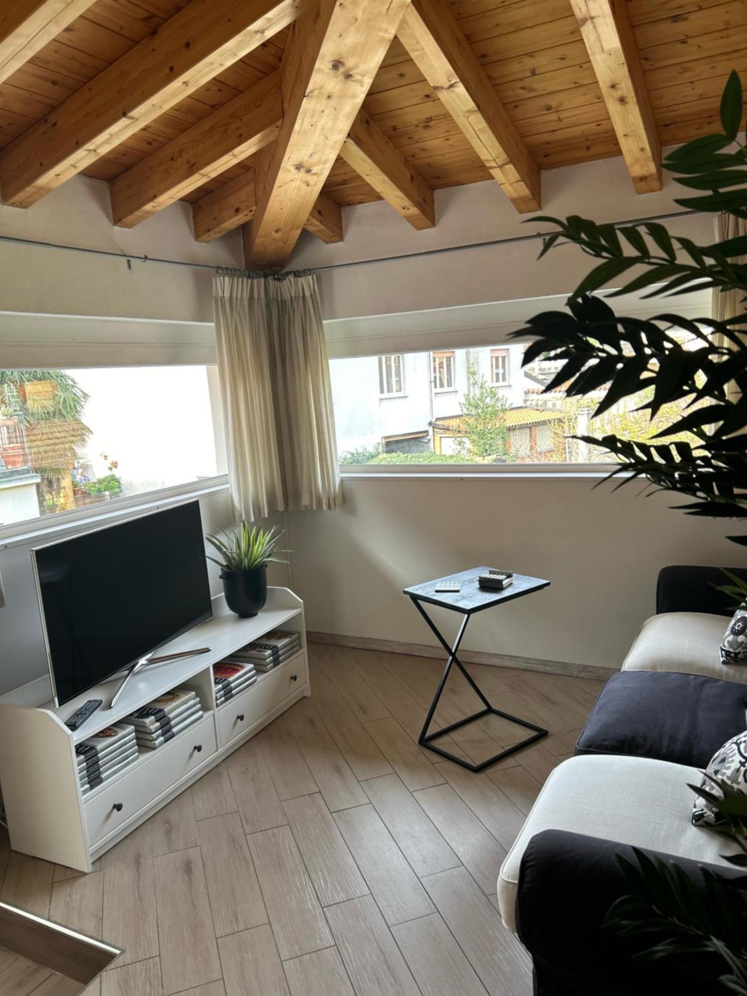 Menaggio Down Town Appartement Buitenkant foto